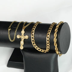 Collar Sagrado Corazón de Jesús con baño en oro de 18K +( Regalo cadena + pulsera ) 3x1