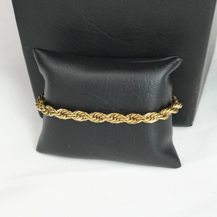 Collar Sagrado Corazón de Jesús  con baño en oro de 18K +( Regalo cadena + pulsera ) 3x1